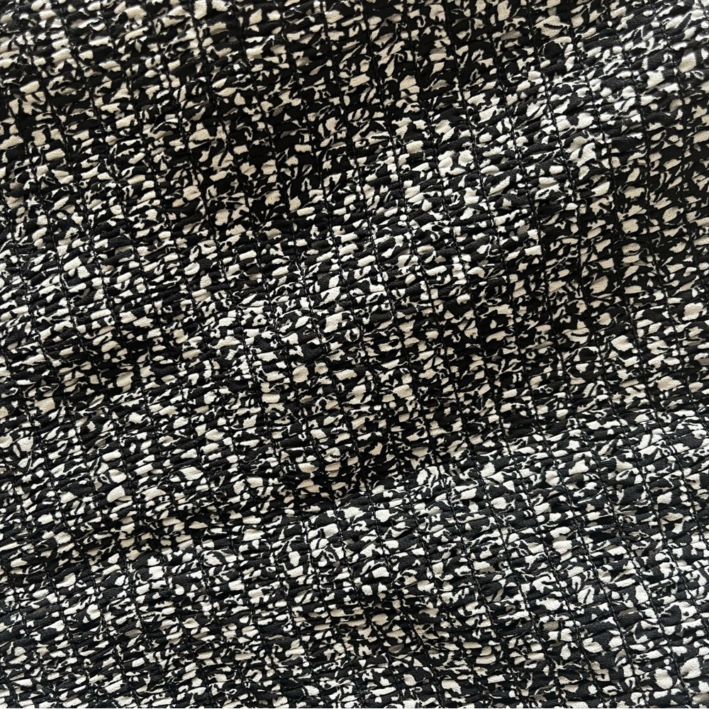 Abercrombie Black and White Long Sleeve Square Neck Top Size Small - Picture 7 of 7